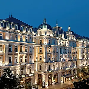 Hotel Corinthia *****